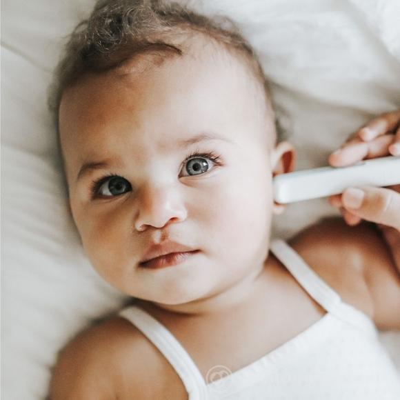 Picker 3-in-1 Raccoglitore per Pulizia di naso, unghie e orecchie - Frida Baby